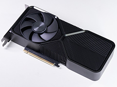 写真で見る「GeForce RTX 4070 SUPER Founders Edition」。新型ミドルハイは,既存のRTX 4070 FEとほぼ同サイズだ