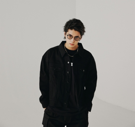 ���������꡼ No.005�Υ���ͥ������ / ����ǥ��󥰤�B'z�ΰ��չ��֤���ô�����֥������������ꥯ���׹�ڥ����ƥ����Ȥˤ��ڶʾҲ�ƥ�����PV��4��Ʊ������