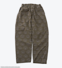 画像ギャラリー No.002のサムネイル画像 / 「リトルナイトメア3」,Leeとのコラボアパレル商品の受注販売を開始。アローンの人形のTシャツが不気味でかわいい