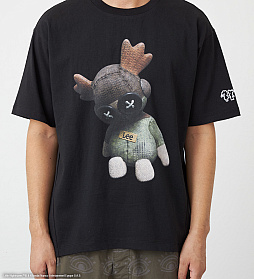 画像ギャラリー No.010のサムネイル画像 / 「リトルナイトメア3」,Leeとのコラボアパレル商品の受注販売を開始。アローンの人形のTシャツが不気味でかわいい