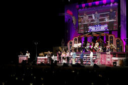 画像ギャラリー No.025のサムネイル画像 / 大切なカレと過ごすテーマパークデートのような特別な時間――「オトメイトパーティー2025」9月14日夜公演レポート