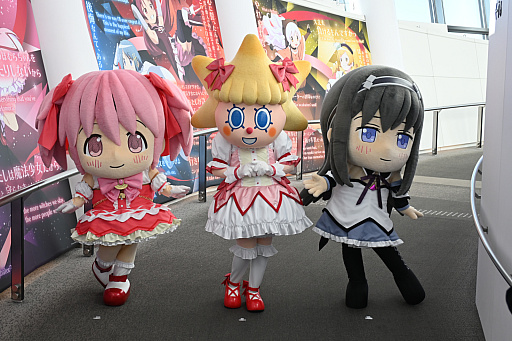 画像ギャラリー No.023のサムネイル画像 / 「東京スカイツリー×魔法少女まどか☆マギカ　月夜のワルツ」内覧会レポート。ソラカラちゃんは，鹿目まどかをイメージしたコスチュームに