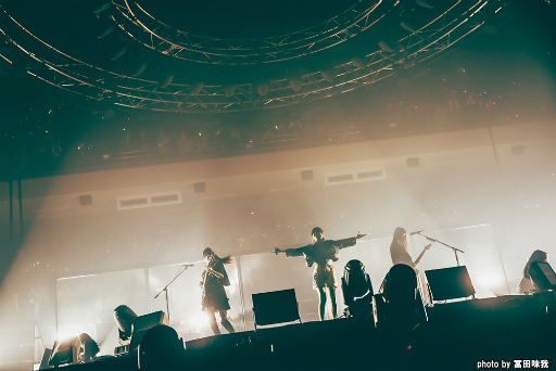 画像ギャラリー No.004のサムネイル画像 / ガルクラから武道館へ! 「トゲナシトゲアリ LIVE in 日本武道館 “奏檄の叫”」ライブの模様を振り返る