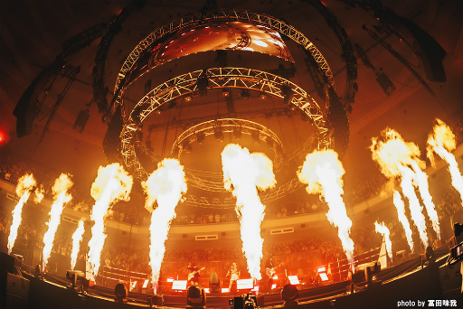 画像ギャラリー No.011のサムネイル画像 / ガルクラから武道館へ! 「トゲナシトゲアリ LIVE in 日本武道館 “奏檄の叫”」ライブの模様を振り返る