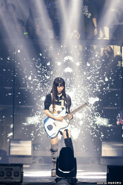 画像ギャラリー No.014のサムネイル画像 / ガルクラから武道館へ! 「トゲナシトゲアリ LIVE in 日本武道館 “奏檄の叫”」ライブの模様を振り返る