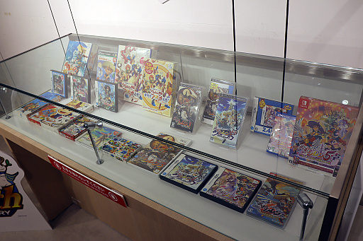 画像ギャラリー No.003のサムネイル画像 / 「風来のシレン30周年記念 不思議のダンジョンストア」が,2025年12月14日まで東京・新宿にて開催中。記念グッズを中心に,ファンならそろえたい逸品がズラリ