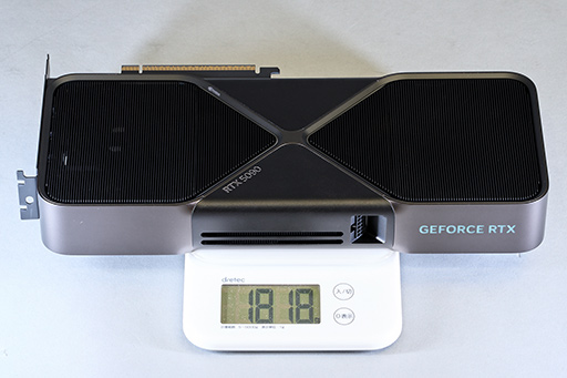  No.011Υͥ / ̿ǸGeForce RTX 5090 Founders Editionס¿ѹ¤κѤ2åȤθߤ¸GeForce