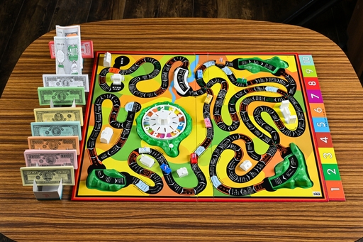 画像ギャラリー No.002のサムネイル画像 / 定番にして超ロングセラーの「人生ゲーム」。その初代には謎のマスが多数!? 昭和・平成レトロボードゲーム大百科 第10回