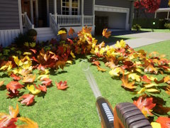 一度使ってみたかった。“枯葉を吹き飛ばすアレ”のシム「Leaf Blower Co.」の体験版公開