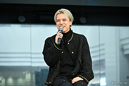 画像ギャラリー No.026のサムネイル画像 / 「DistortedCode −生者の残り香−」AGF2025ステージレポート。竹田海渡さん,赤羽根健治さん出演の新作「夕刻の町のグロブスター」も発表