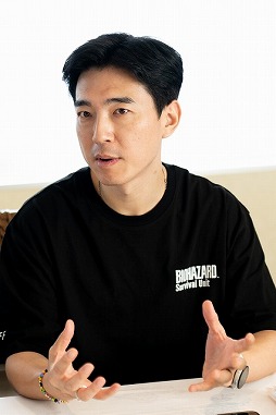 ꡼ No.003Υͥ / Υ󥿥ӥ塼ϡBIOHAZARD Survival Unitפϡˤơ֥Х餷פά˺ƲᤷΤѡ3ͤäʹ