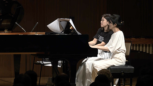 画像ギャラリー No.011のサムネイル画像 / 東野美紀氏の名曲が2台ピアノできらめいた! 「NEVER ENDING MELODIES」レポート