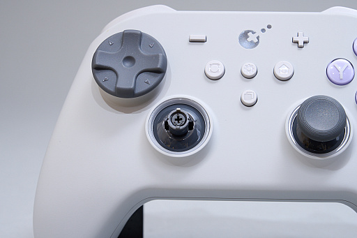 画像ギャラリー No.019のサムネイル画像 / SwitchもPCも遊ぶなら,フル対応のゲームパッドGuliKit「TT PRO Controller」「TT MAX Controller」はどうだろう? カスタム性も高く,お手頃価格だ