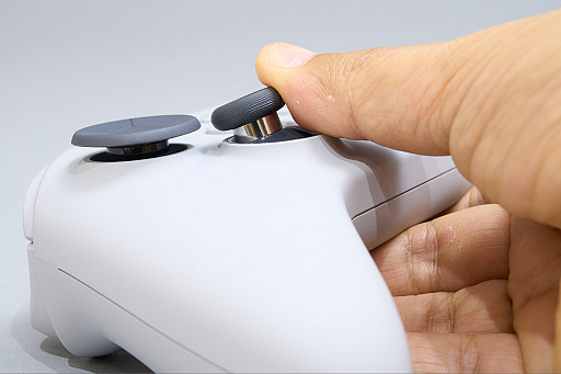 画像ギャラリー No.026のサムネイル画像 / SwitchもPCも遊ぶなら,フル対応のゲームパッドGuliKit「TT PRO Controller」「TT MAX Controller」はどうだろう? カスタム性も高く,お手頃価格だ