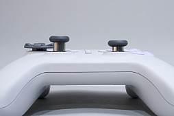 画像ギャラリー No.027のサムネイル画像 / SwitchもPCも遊ぶなら,フル対応のゲームパッドGuliKit「TT PRO Controller」「TT MAX Controller」はどうだろう? カスタム性も高く,お手頃価格だ