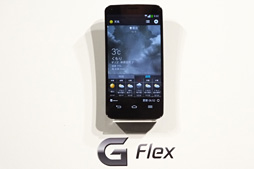 ������#005�Υ���ͥ���/KDDI��2014�ե�ǥ�Υ��ޡ��ȥե���5���ʤʤɤ�ȯɽ�����̥ܥǥ��Υ��ޥۤ�6.4������ե��֥�åȤ�����