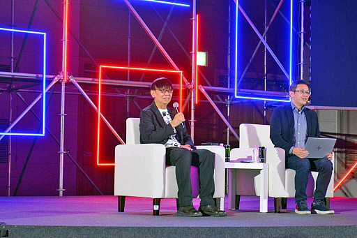 ꡼ No.002Υͥ / ٰͺ᤬ޤǤΥ೫ȯ򿶤֤롣ڹǹԤ줿֥ɥ饴󥯥ȡפιֱݡȡG-STAR 2025