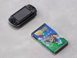 画像ギャラリー No.002のサムネイル画像 / フィギュアと組み合わせて遊べる「PlayStation for figmaPLUS」が9月に発売。ハード7種などがミニチュアサイズで登場