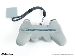画像ギャラリー No.007のサムネイル画像 / 「PlayStation」のコントローラを再現したシリコンポーチが本日発売。サイズまで再現した存在感抜群のグッズ