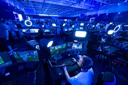 ꡼ No.010Υͥ / Υ󥿥ӥ塼ϲǹȤʤ35ͤԿϿgamescom 2025Υ।٥Ȥ٤뱿άȤ