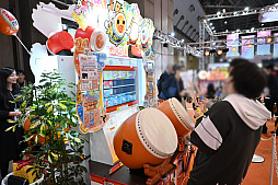 画像ギャラリー No.013のサムネイル画像 / 「アミューズメント エキスポ 2025」レポート。60周年を迎えたクレーンゲームは大人気,それに合わせて会場の雰囲気も様変わり