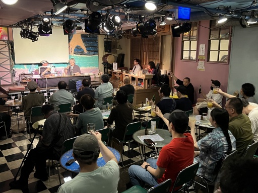 画像ギャラリー No.002のサムネイル画像 / 東府屋ファミ坊こと塩崎剛三氏,とみさわ昭仁氏が語るゲーム業界の黎明期とは。「198X年のファミトーク!!!」イベントレポート