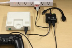 画像ギャラリー No.001のサムネイル画像 / PS4&PS3用ゲームパッド変換アダプターがPCエンジンminiにも対応