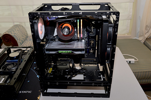 ꡼ No.003Υͥ / PCPC⼫ʬήȤΩƤˡ InWin5ĤΥ˥åȤǹΡѷǤPCModFreeפȯɽ