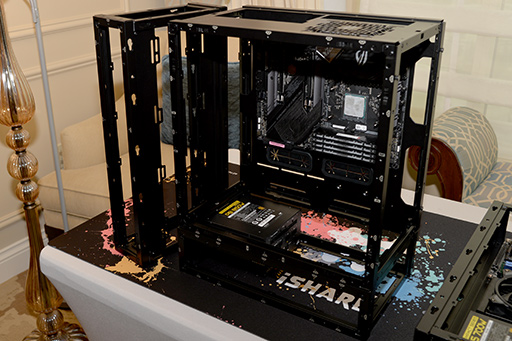 ꡼ No.008Υͥ / PCPC⼫ʬήȤΩƤˡ InWin5ĤΥ˥åȤǹΡѷǤPCModFreeפȯɽ