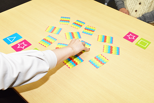 画像ギャラリー No.016のサムネイル画像 / 100円ショップの「ボードゲーム」! TRPG好きの声優・武田羅梨沙多胡さんと遊んでみた動画を4GamerSPで公開