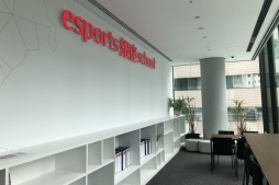 ꡼ No.004Υͥ / esports  school׳عοƻθݡȤϤeݡĤٶȹ⹻ȤξΩϡ ݸԤȤƵˤʤǧƤ