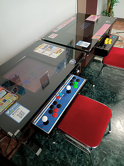 画像ギャラリー No.003のサムネイル画像 / 徳力精工,レトロ調テーブル筐体「Takuyaタクヤ」のテスト設置をアナウンス。オートバックス横須賀中央店にて
