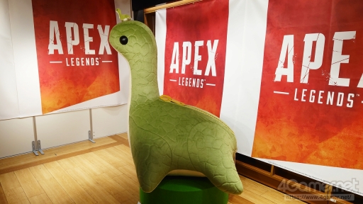 画像ギャラリー No.001のサムネイル画像 / 「Apex Legends」のコラボカフェ「ネッシーカフェ」本日オープン。ワットソンもニッコリ(?)な,たくさんのネッシーが待っている!