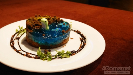 画像ギャラリー No.009のサムネイル画像 / 「Apex Legends」のコラボカフェ「ネッシーカフェ」本日オープン。ワットソンもニッコリ(?)な,たくさんのネッシーが待っている!