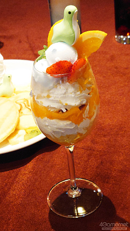 画像ギャラリー No.011のサムネイル画像 / 「Apex Legends」のコラボカフェ「ネッシーカフェ」本日オープン。ワットソンもニッコリ(?)な,たくさんのネッシーが待っている!