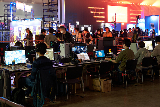 ꡼ No.030Υͥ / ܽ鳫ŤDreamHack Japan 2023ݡȡ濴Ȥ󥿥ᤴäѥ٥ȤͻҤϡ