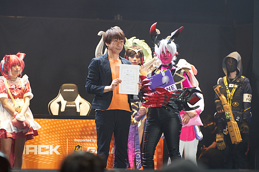 画像ギャラリー No.007のサムネイル画像 / 「DreamHack Japan 2023」,DAY1のコスプレコンテストレポート。LoLやR6Sなどのコスプレで会場を彩る