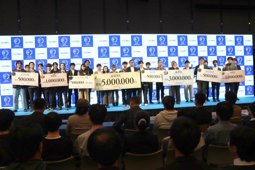 画像ギャラリー No.025のサムネイル画像 / カプコンの「RE ENGINE」を用いた学生向けゲーム制作コンペの授賞式をレポート。最優秀賞はHAL大阪チームが開発した,タコが主人公のアクションパズル